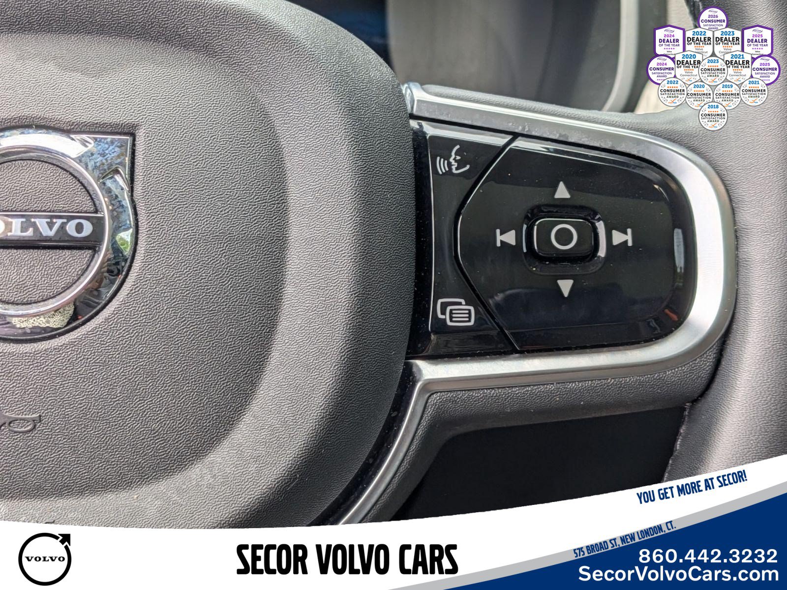 Used 2025 Volvo V90 B6 Cross Country Ultra AWD/4WD image 20