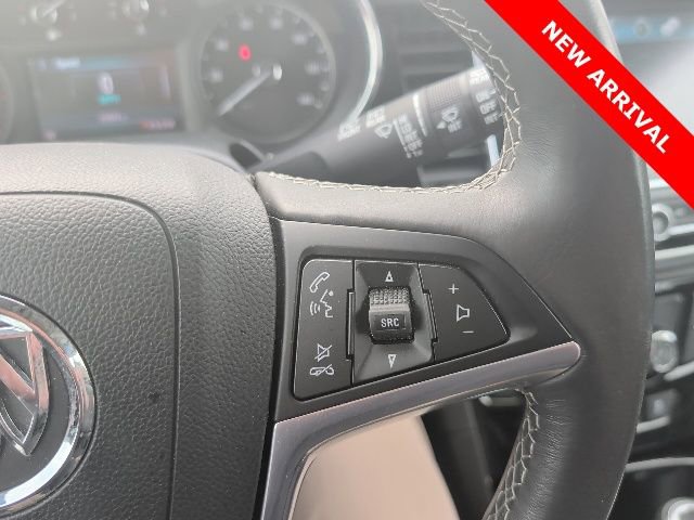 Used 2020 Buick Encore Preferred image 24