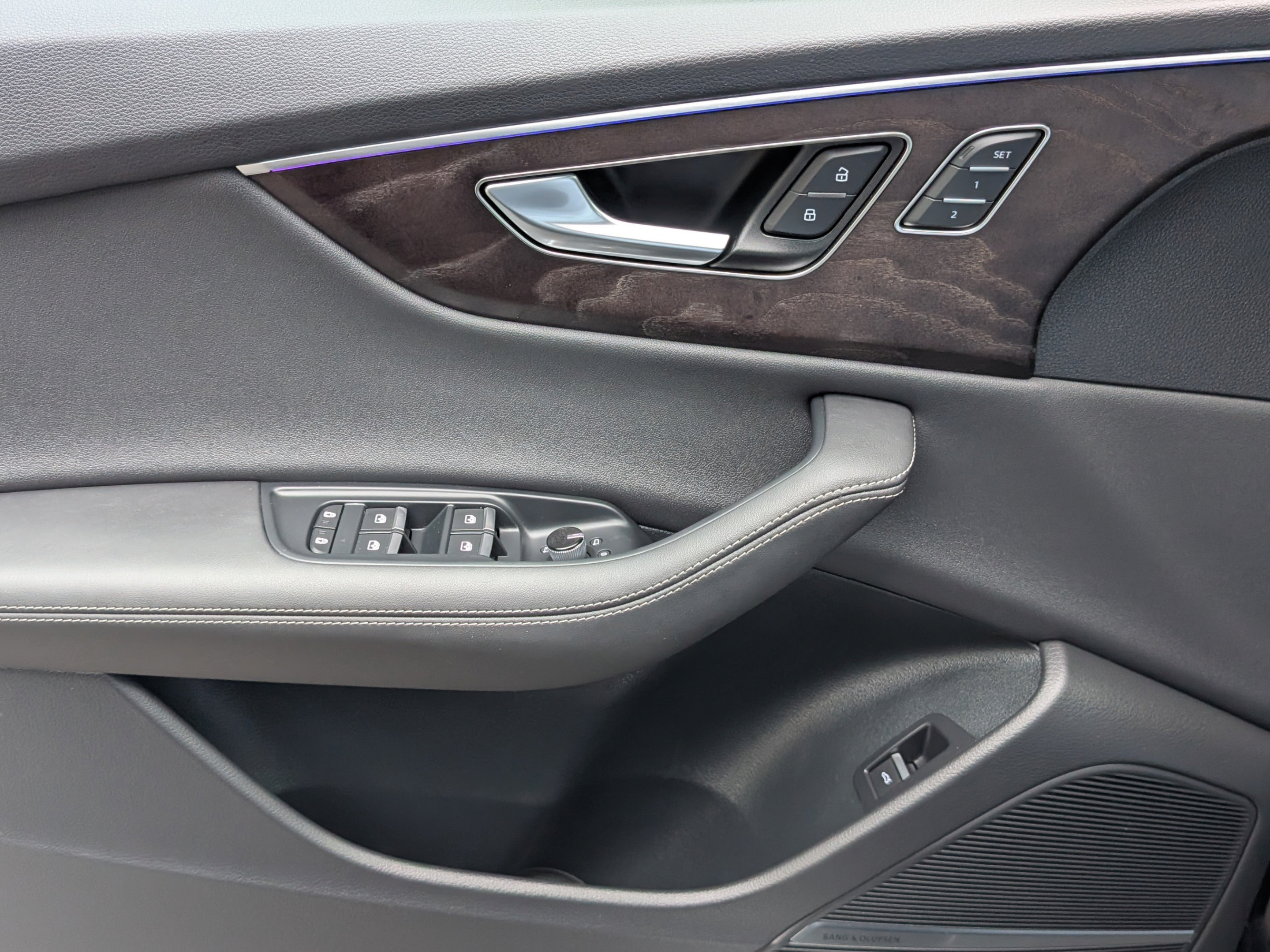 Used 2023 Audi Q8 Premium Plus w/ Premium Plus Package AWD/4WD image 31