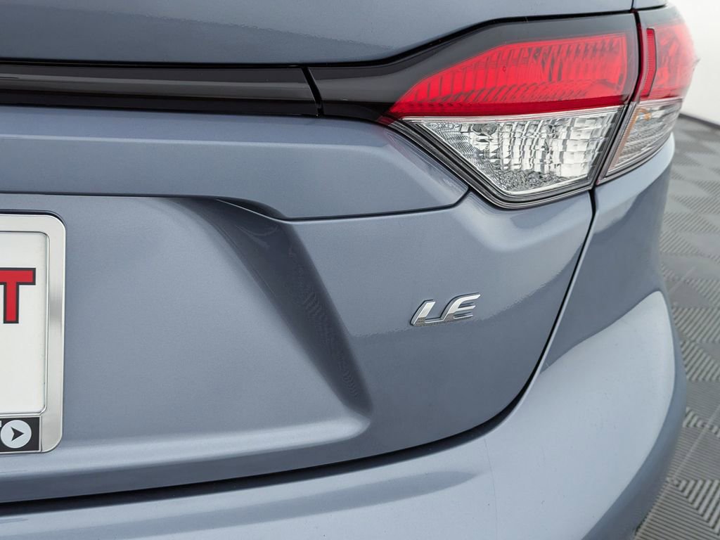 Used 2025 Toyota Corolla LE image 13