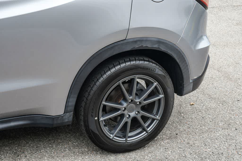 Used 2018 Honda HR-V EX-L image 11