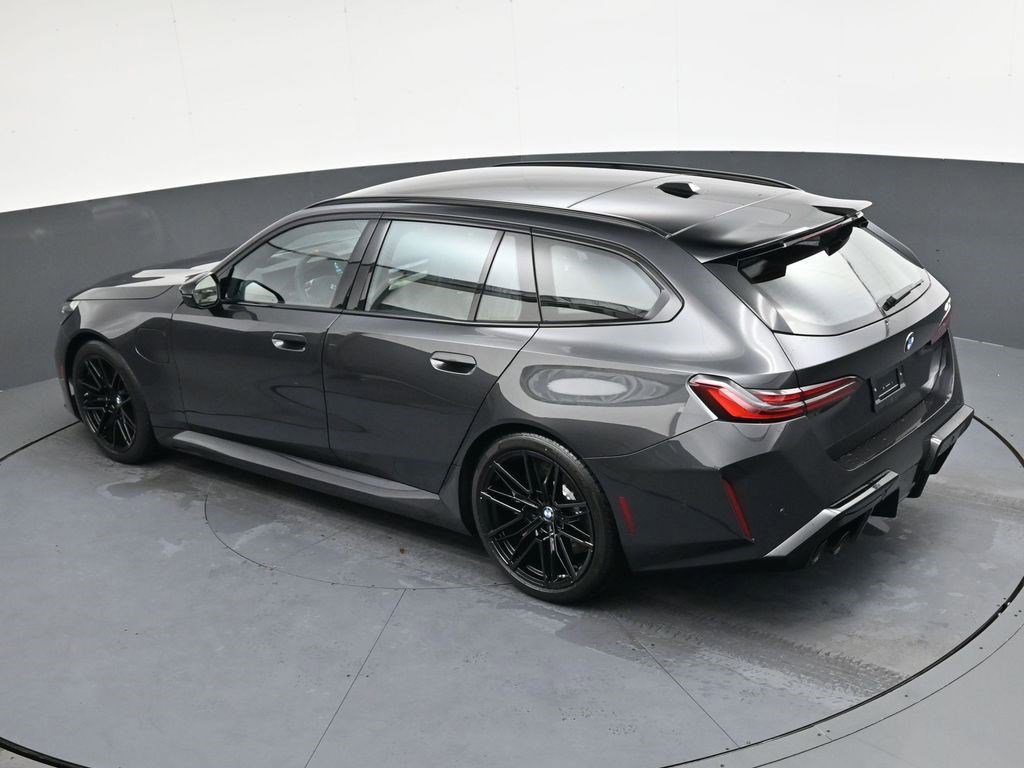 Used 2026 BMW M5 Touring image 24