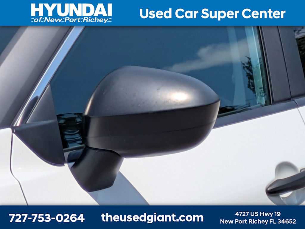 Used 2023 Nissan Rogue S FWD image 11