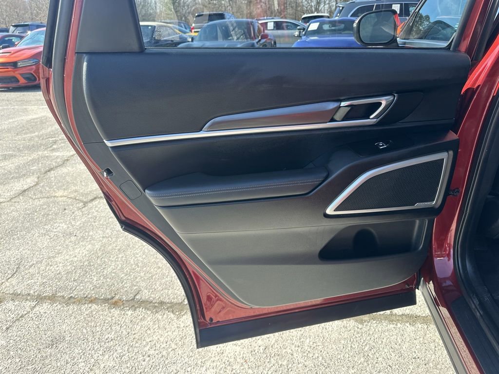 Used 2023 Kia Telluride S image 28