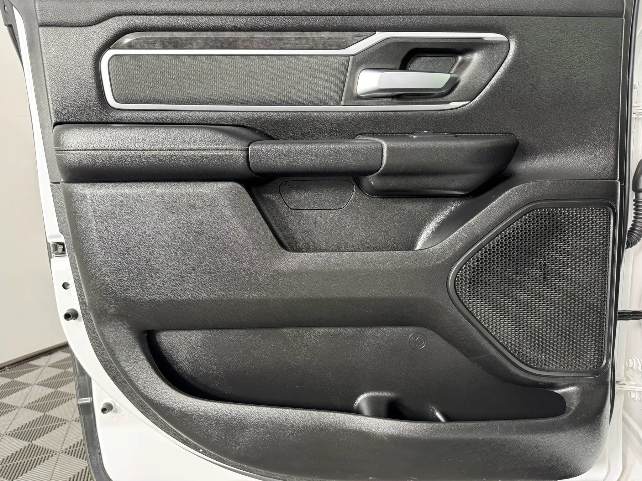 Used 2022 RAM 1500 Big Horn AWD/4WD image 40