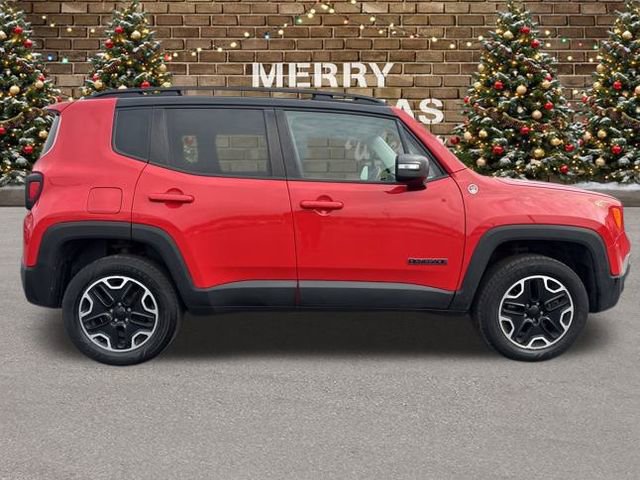 Used 2017 Jeep Renegade Trailhawk image 8