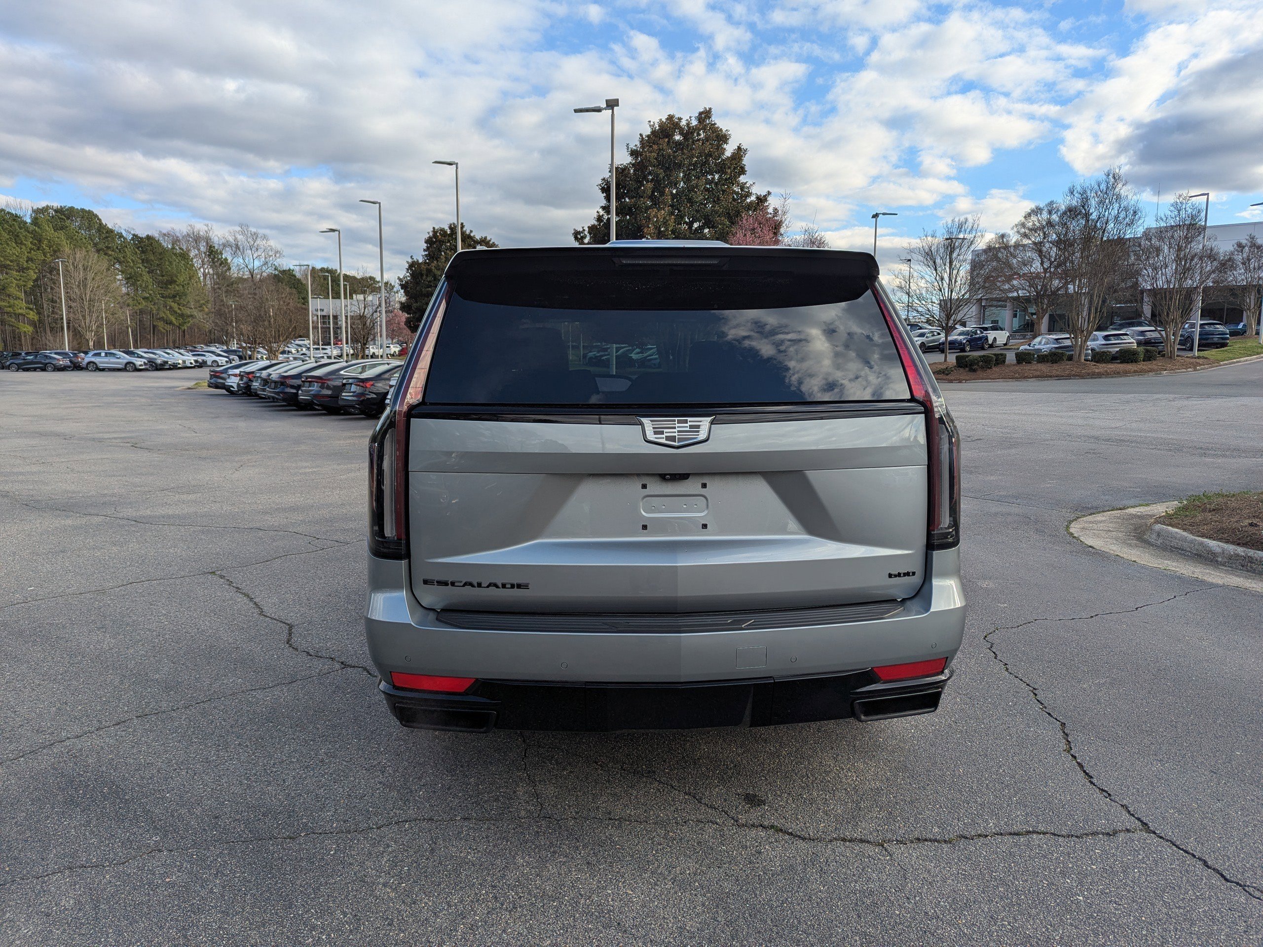 Used 2024 Cadillac Escalade Sport w/ LPO, ONYX Package image 6