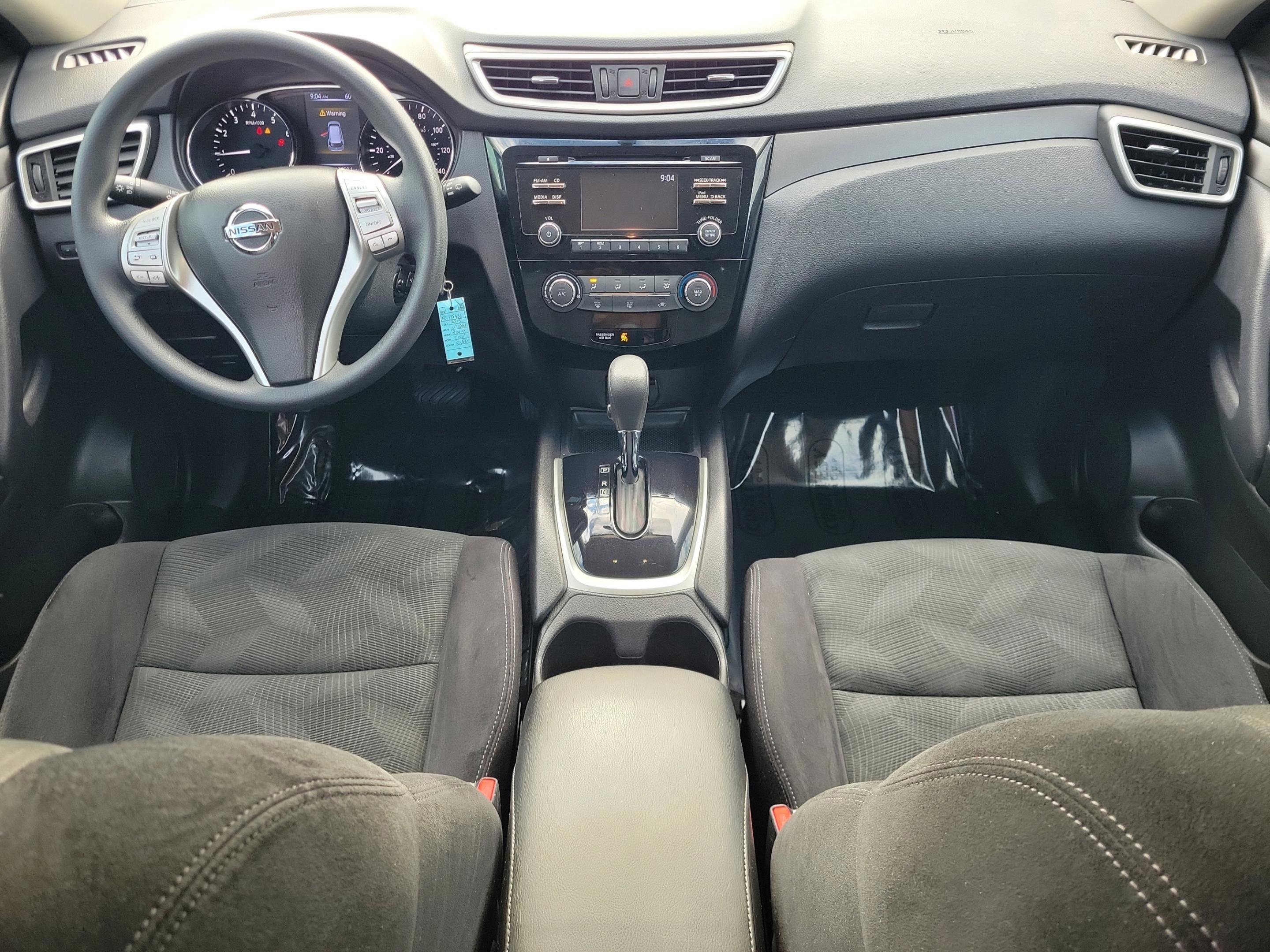 Used 2015 Nissan Rogue S w/ S Family Package image 9