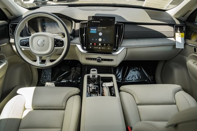 Used 2025 Volvo XC90 T8 Ultra w/ Protection Package Premier AWD/4WD image 20