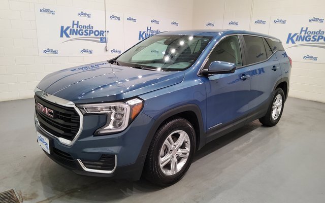 Used 2024 GMC Terrain SLE image 7