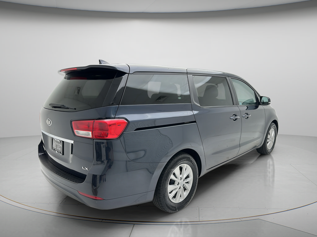 Used 2017 Kia Sedona LX FWD image 5
