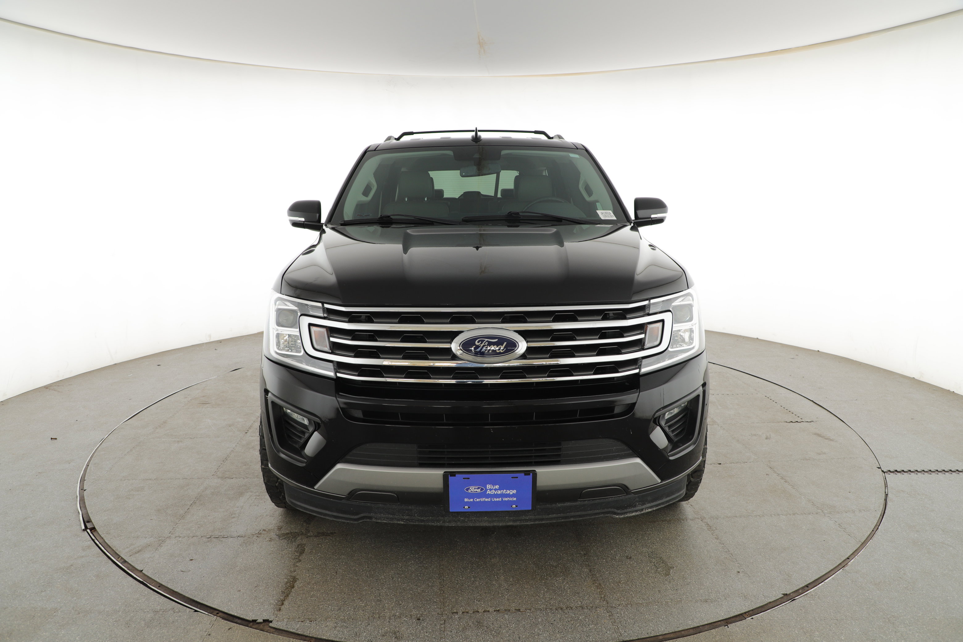 Used 2021 Ford Expedition XLT RWD image 2