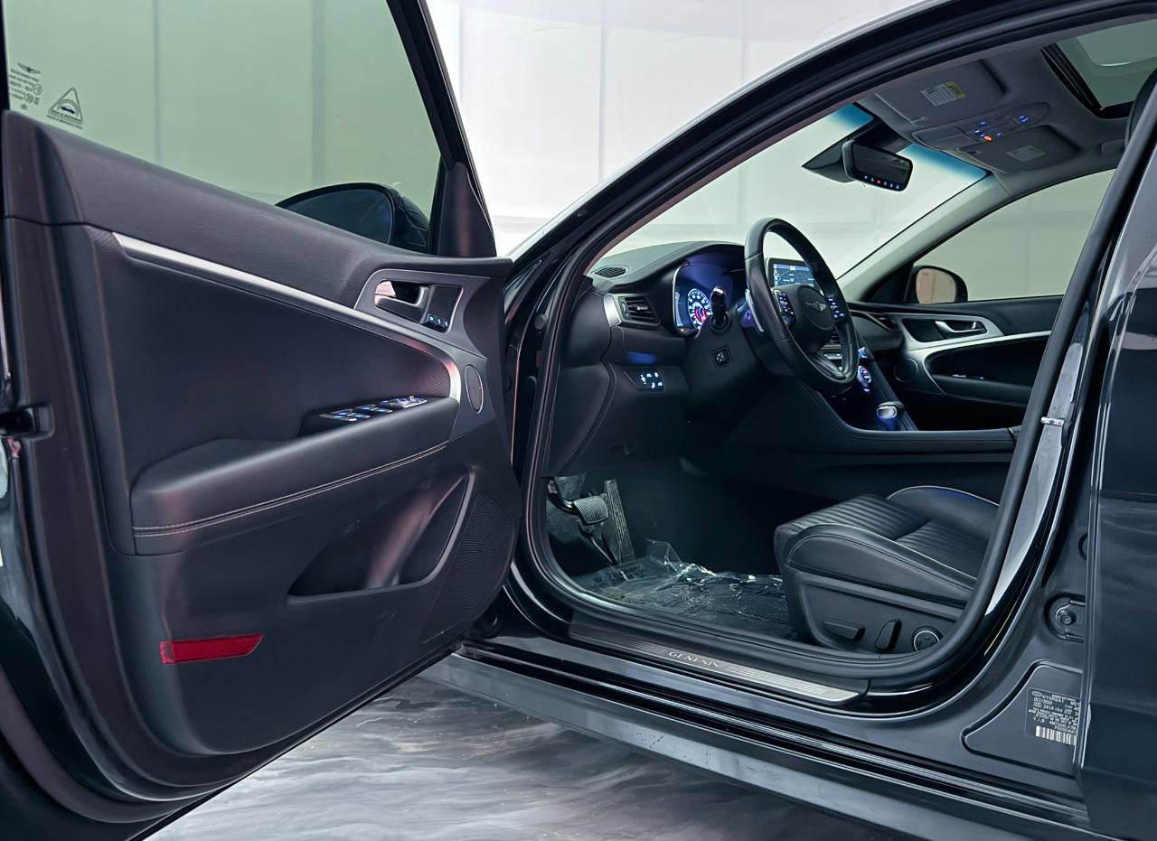 Used 2021 Genesis G70 2.0T w/ Elite Package AWD/4WD image 14