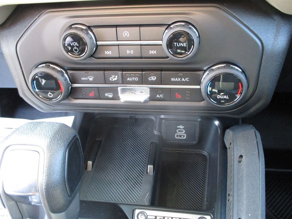 New 2026 Ford Bronco Big Bend w/ Black Diamond Package image 13