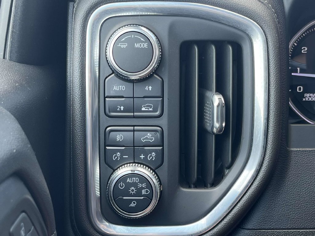 Used 2022 GMC Sierra 1500 SLT w/ SLT Premium Plus Package AWD/4WD image 43
