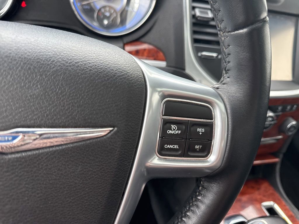 Used 2014 Chrysler 300 image 20