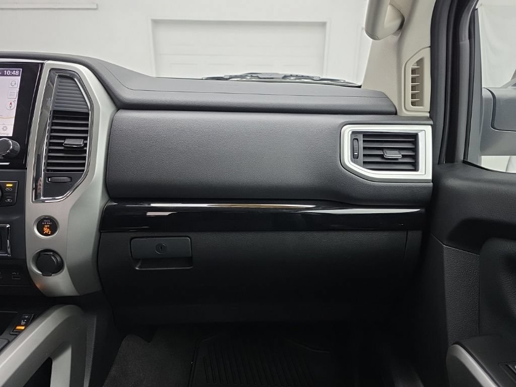 Used 2021 Nissan Titan SV w/ SV Convenience Package AWD/4WD image 40
