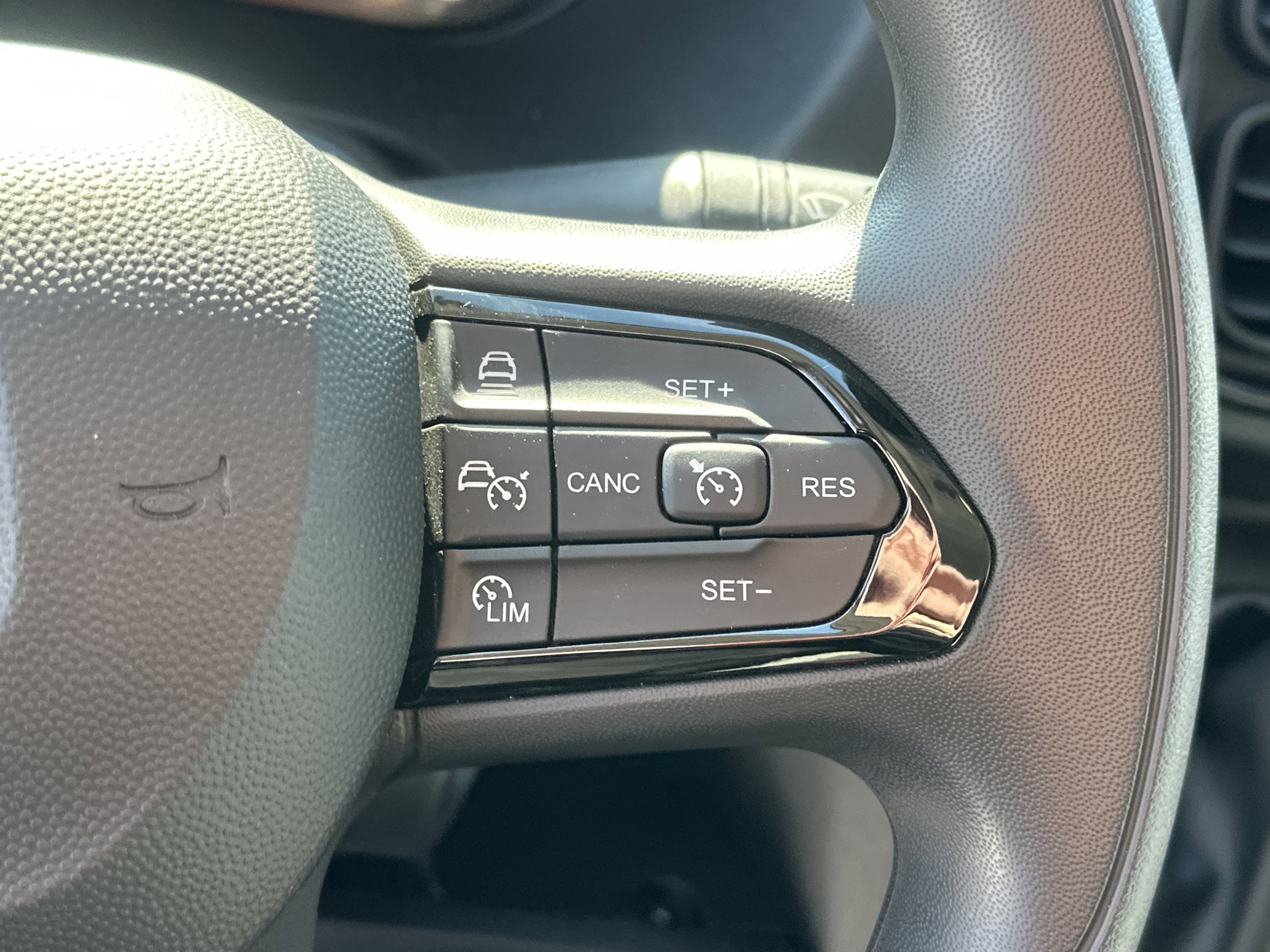 New 2026 RAM ProMaster 3500 w/ Premium Convenience Group image 9