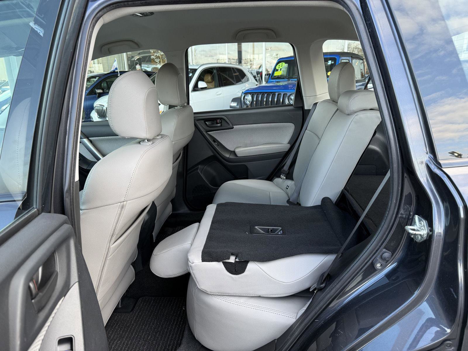 Used 2018 Subaru Forester 2.5i w/ Alloy Wheel Package image 27