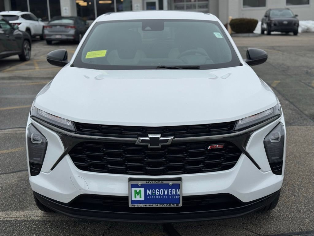 Used 2024 Chevrolet Trax RS w/ Driver Confidence Package image 8