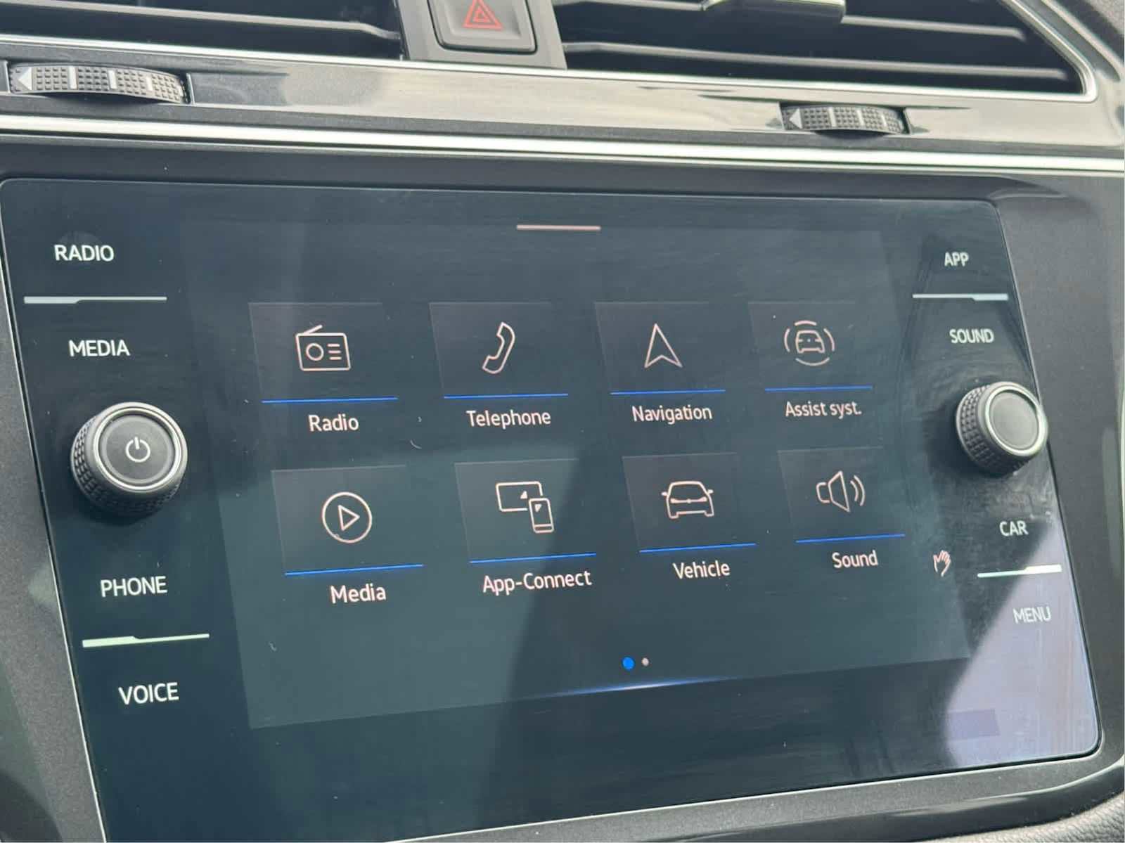 Certified 2024 Volkswagen Tiguan SE image 47