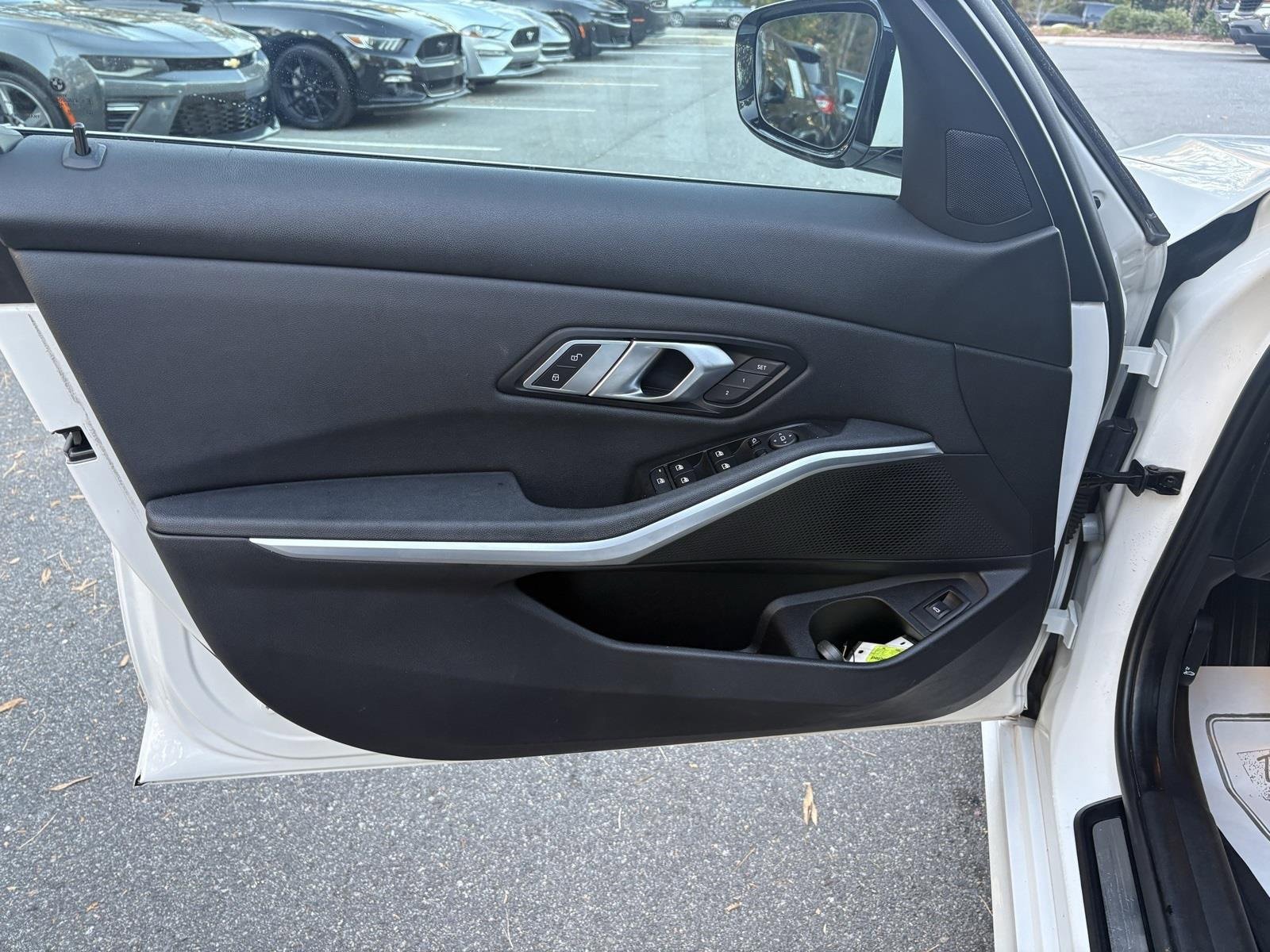 Used 2020 BMW 330i Sedan w/ Convenience Package image 15