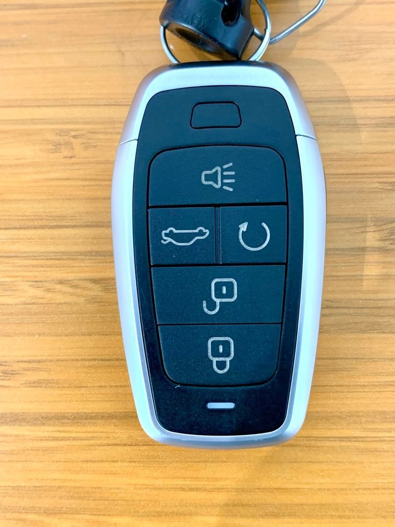 Used 2025 Nissan Pathfinder SV FWD image 46