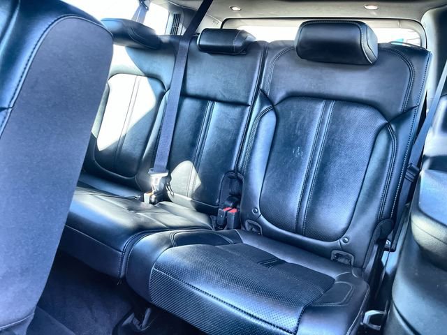 Used 2024 Jeep Wagoneer L Series II w/ Flexible Seating Group image 27