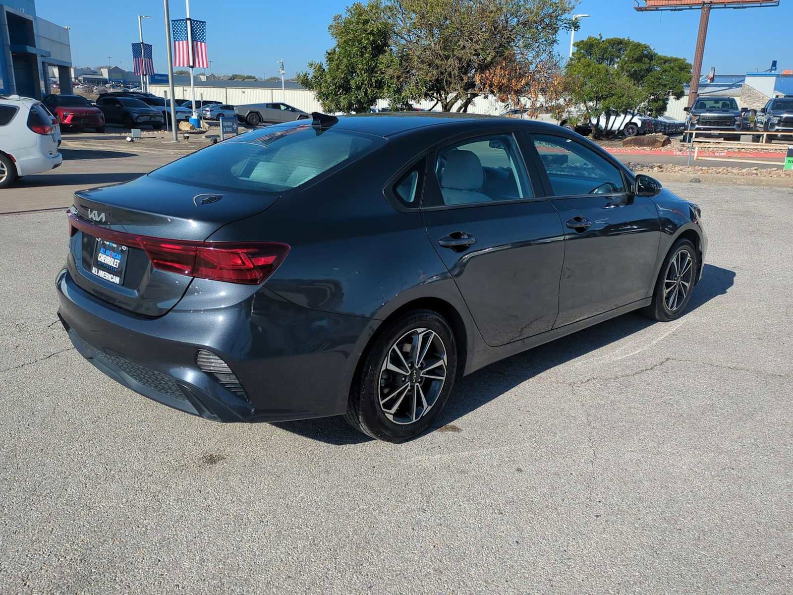 Used 2023 Kia Forte LXS w/ LXS Technology Package image 8