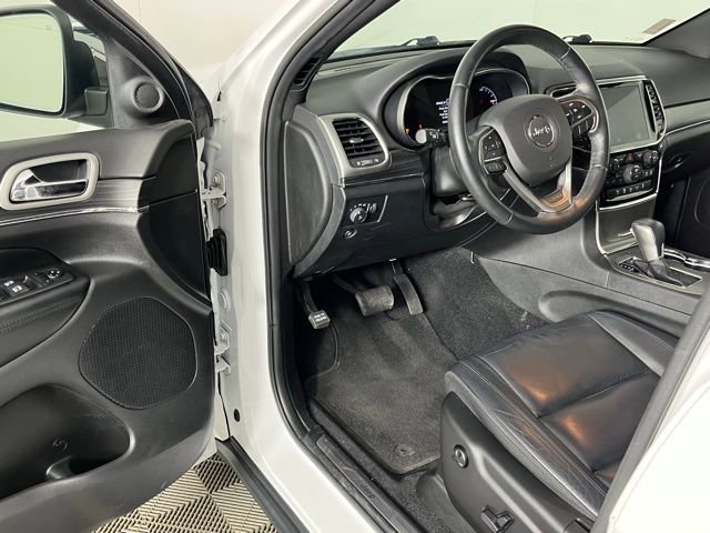 Used 2022 Jeep Grand Cherokee Limited image 25