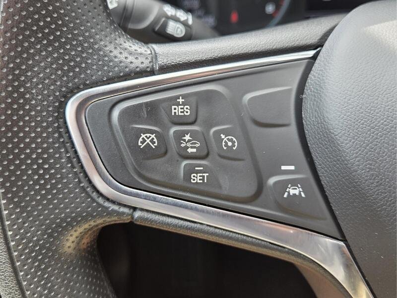 Used 2023 Chevrolet Malibu LT FWD image 30