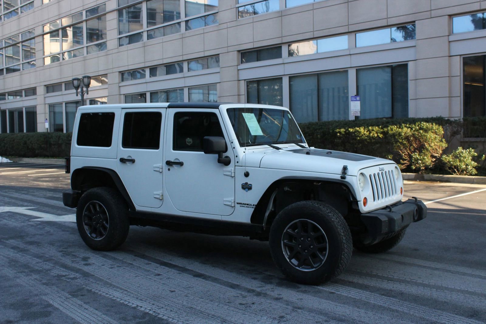 Used 2012 Jeep Wrangler Unlimited Sahara AWD/4WD image 2