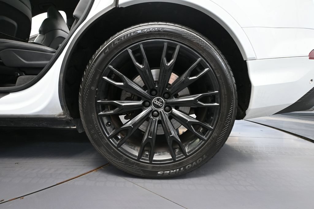 Used 2021 Audi SQ7 Premium Plus w/ Executive Package AWD/4WD image 10