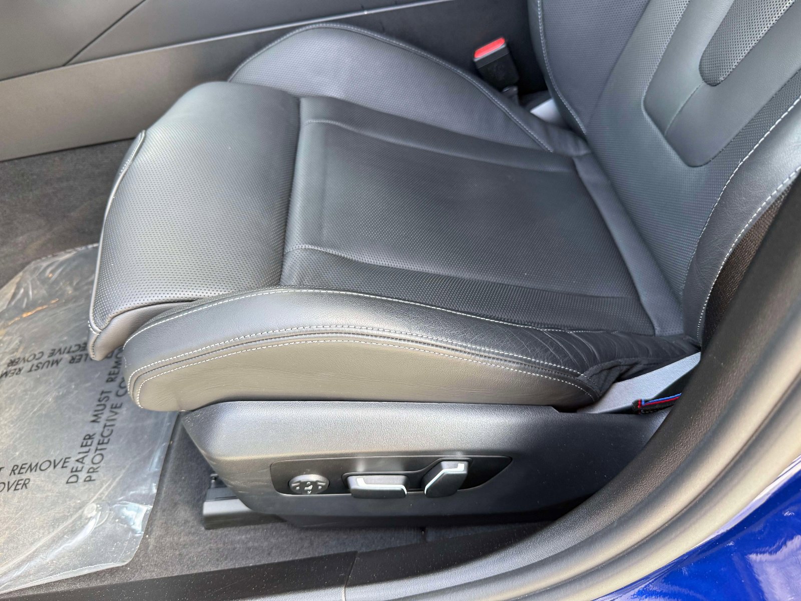 Used 2025 BMW M5 w/ Carbon Package image 38