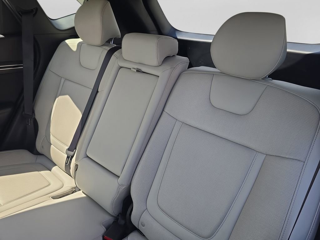 Used 2024 Hyundai Tucson Limited AWD/4WD image 16