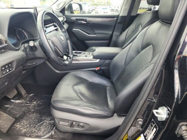 Used 2020 Toyota Highlander Limited image 18
