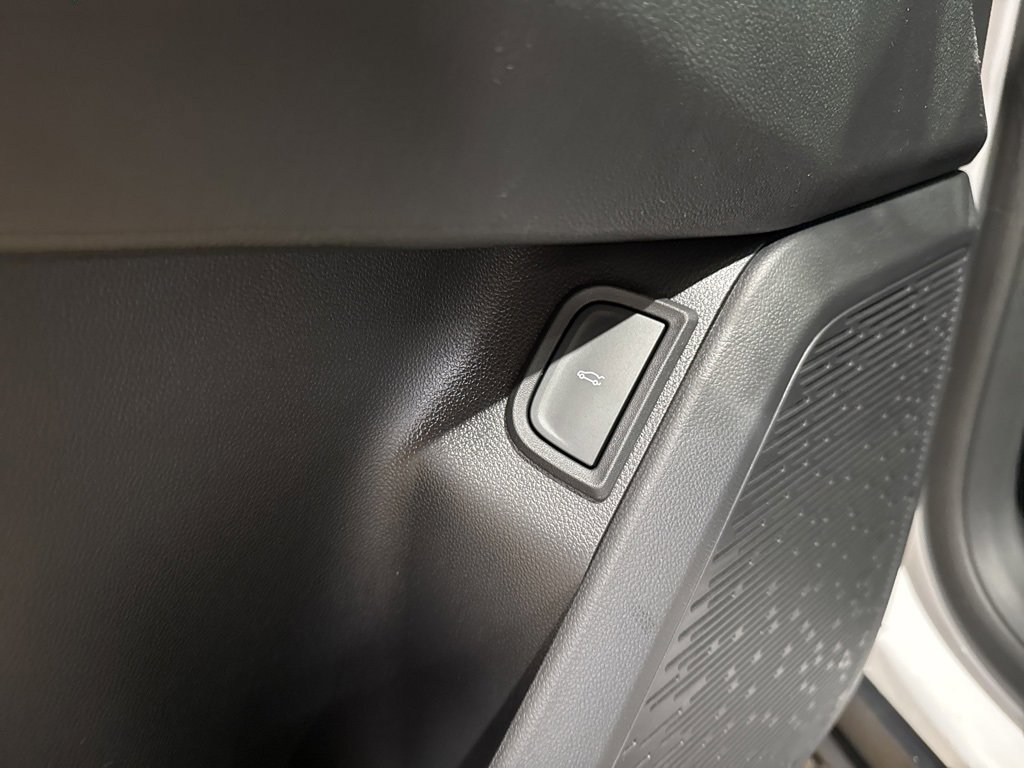 New 2026 Chevrolet Equinox LT w/ Convenience Package II image 21