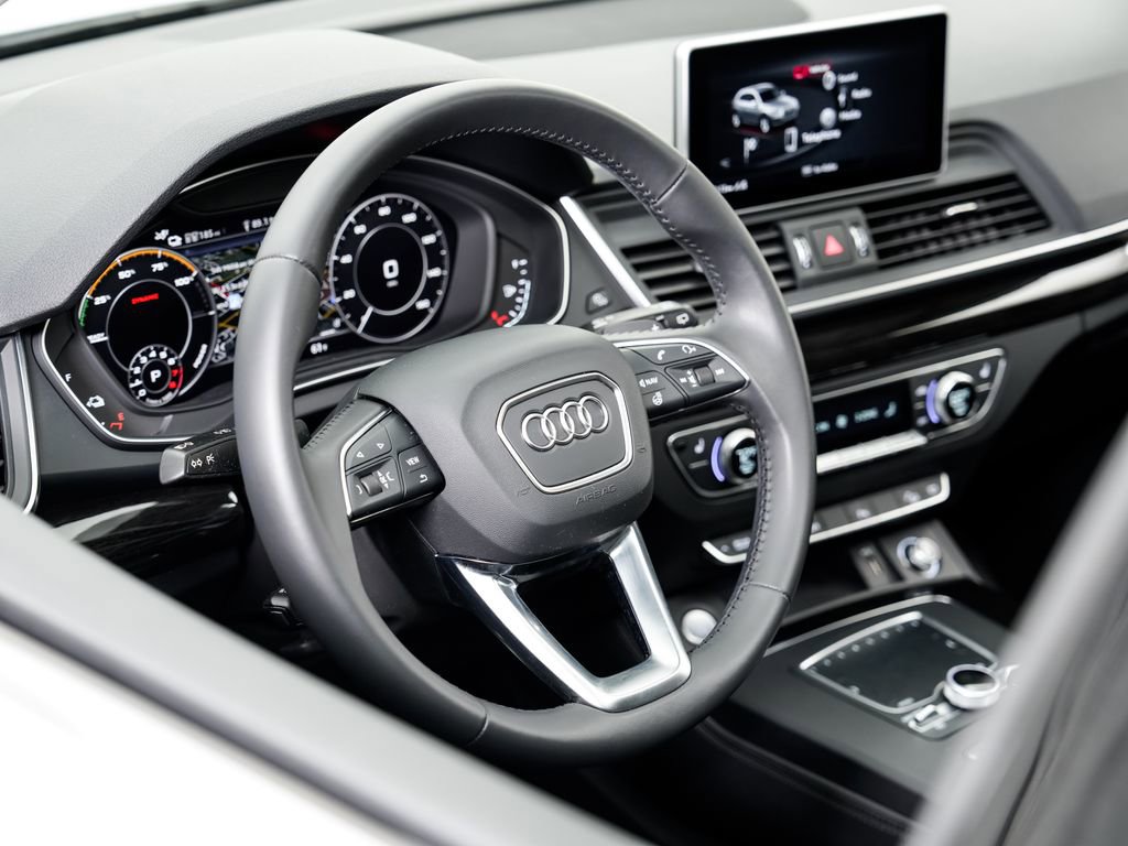 Used 2020 Audi Q5 e Premium Plus w/ Premium Plus Package image 9