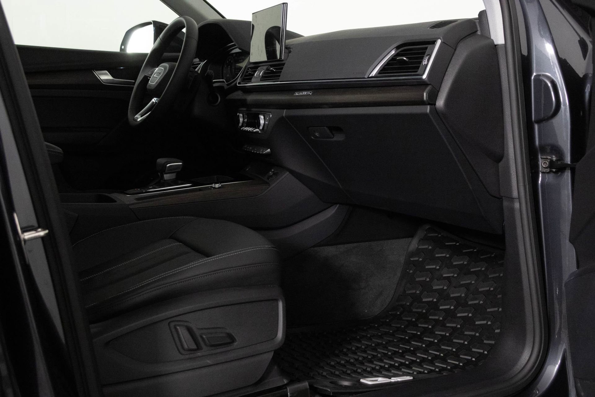 Used 2025 Audi Q5 2.0T Premium image 40