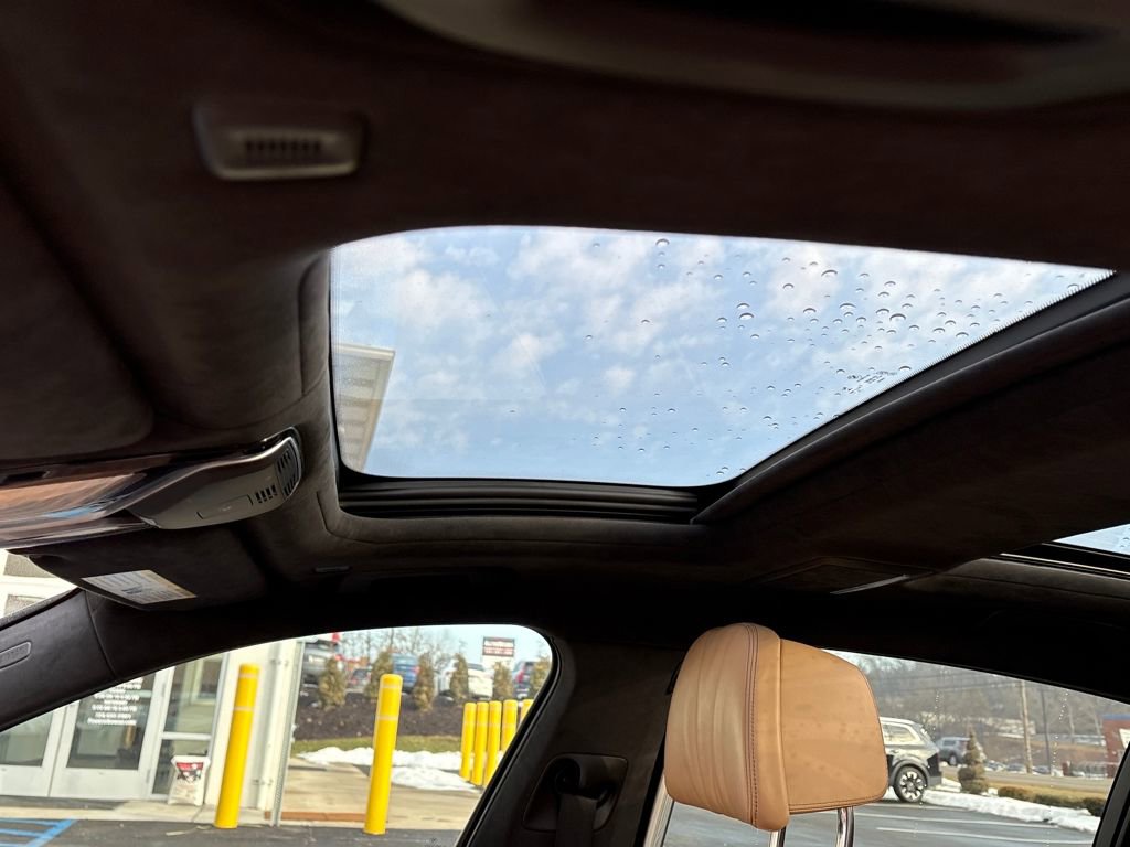 Used 2016 BMW 750i xDrive image 12