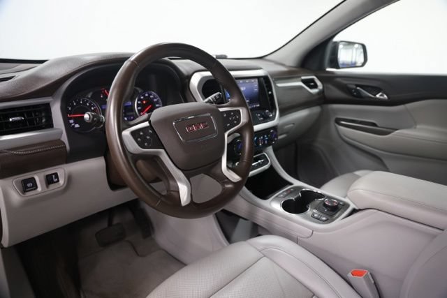 Used 2023 GMC Acadia SLT AWD/4WD image 17