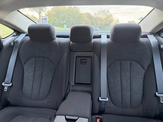 Used 2016 Chrysler 200 Limited w/ Anniversary Edition FWD image 16