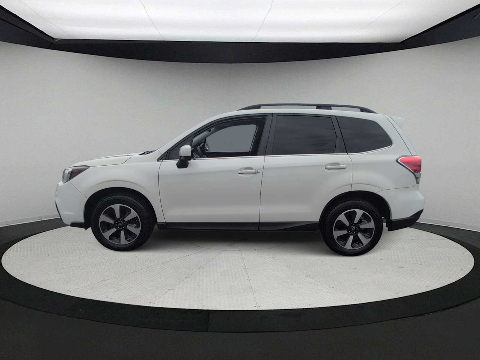 Used 2017 Subaru Forester 2.5i Limited w/ Popular Package #2 AWD/4WD image 5