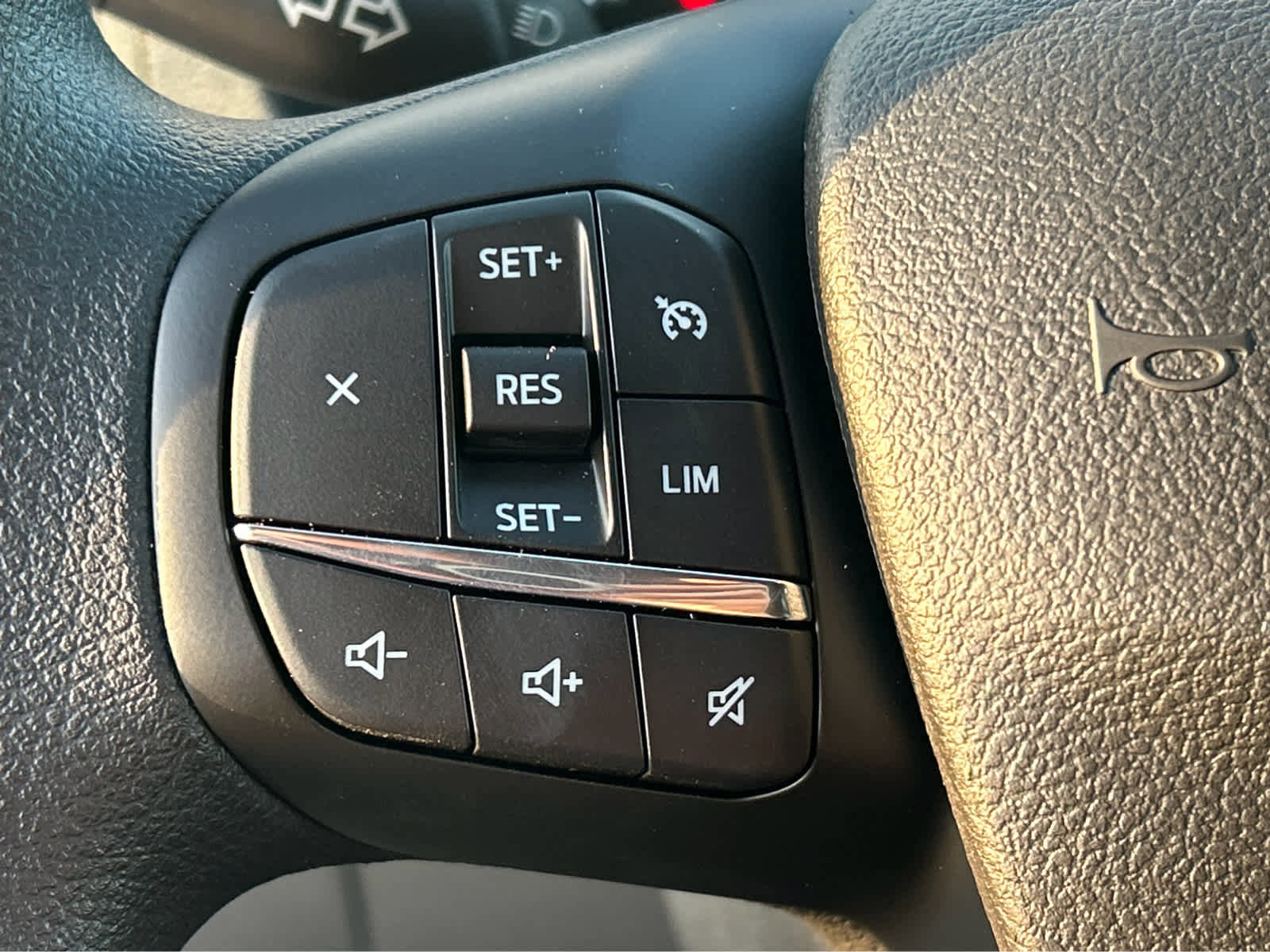 New 2025 Ford Transit 250 148 Medium Roof w/ Load Area Protection Package image 25