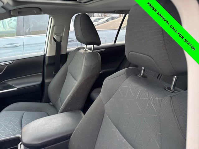 Used 2025 Toyota RAV4 XLE w/ Convenience Package image 16