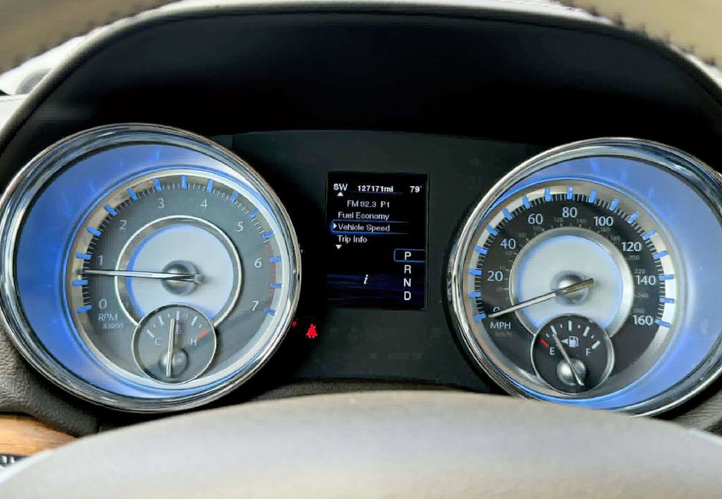 Used 2012 Chrysler 300 C Luxury Series image 13