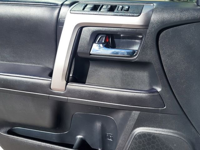 Used 2022 Toyota 4Runner SR5 Premium image 13