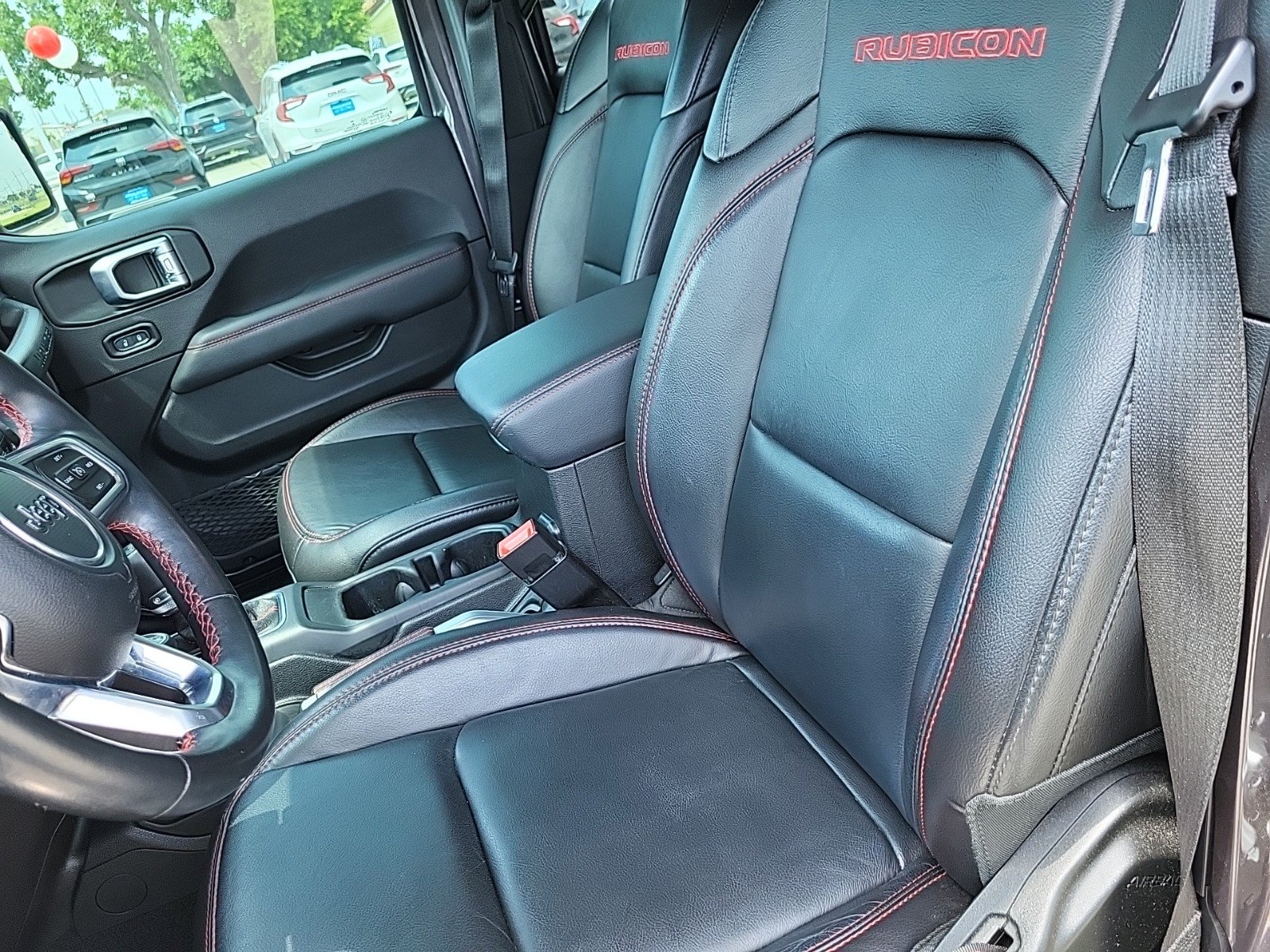 Used 2020 Jeep Wrangler Unlimited Rubicon w/ LED Lighting Group AWD/4WD image 15