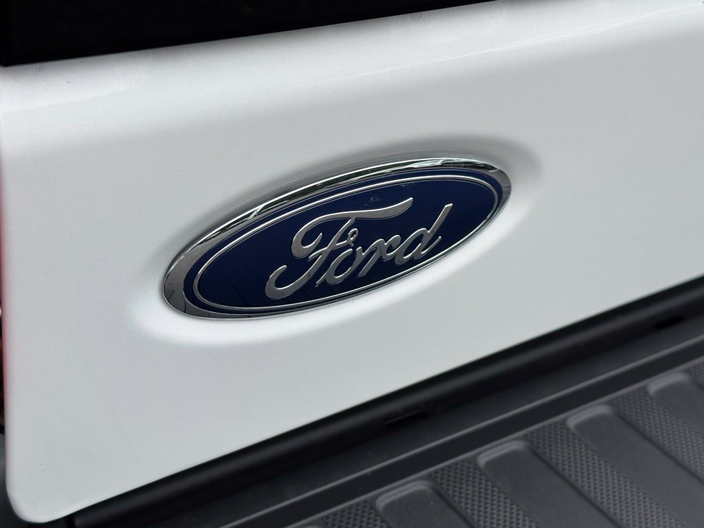 New 2026 Ford F350 Platinum w/ FX4 Off-Road Package AWD/4WD image 31