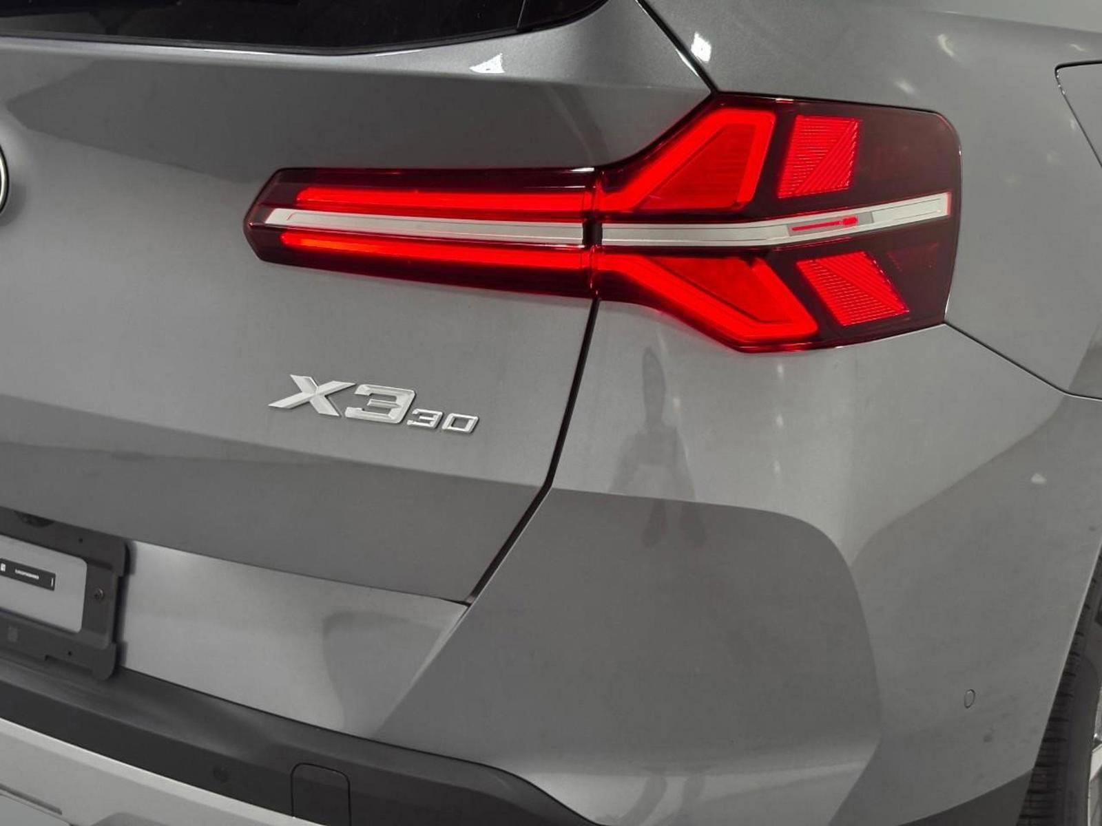 Certified 2025 BMW X3 xDrive30i w/ Premium Package image 36